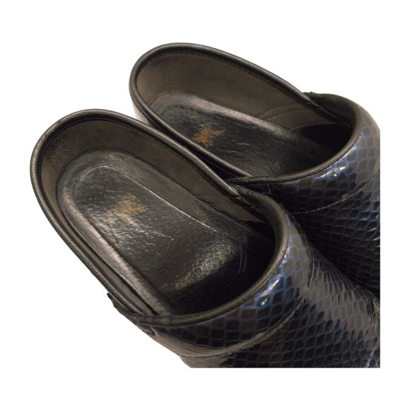 Dansko XP Women's Blue Leather Snakeskin Print Professional Clogs Size 8.5 - Picture 5 of 13